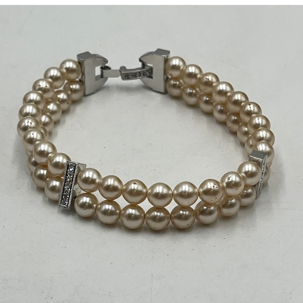 Nadri Simulated White‎ Pearl
Bracelet with Pave Crystal Clasp &
Accents